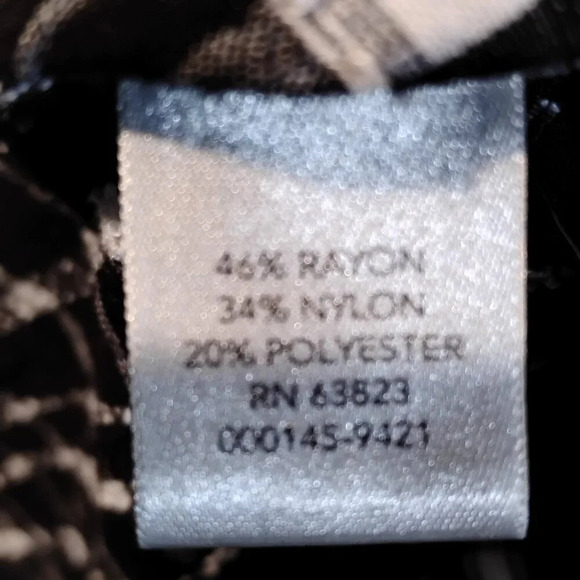 Christopher & Banks Black & White Short Sleeve Buttoned Shirt in Size XL. - Picture 6 of 10